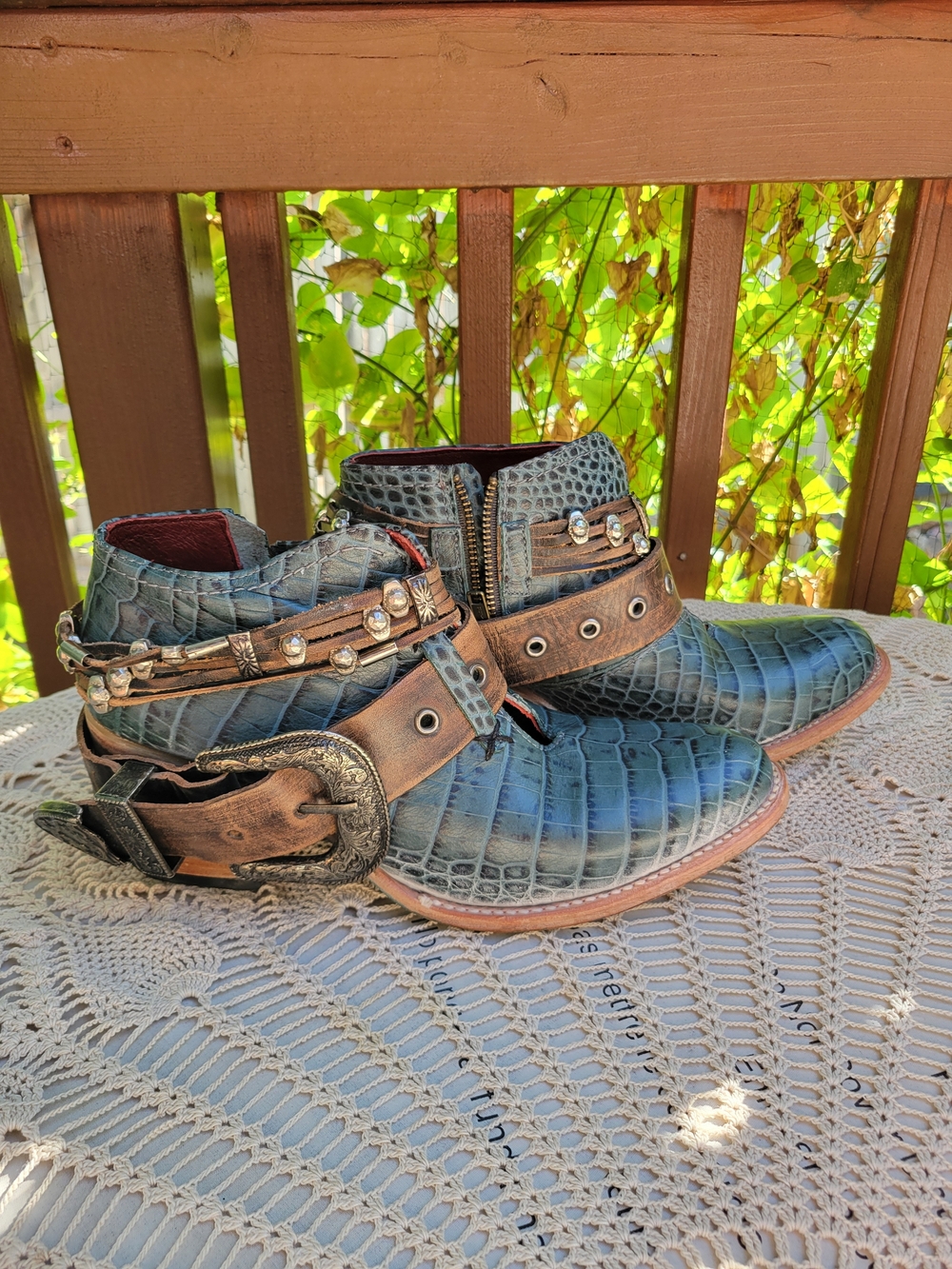 Freebird Saloon Size 10 Blue Croc